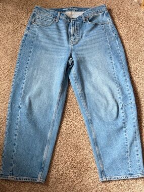 Old Navy Light Blue Straight-Leg Jeans